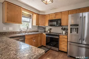 49 Harvard Ct, Middletown, CT 06457 - Photo 9