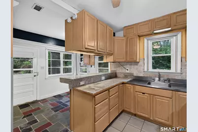 7 Fitzgerald Avenue, Waterford, CT 06385 - Photo 15