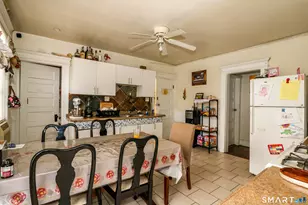 204 Savoy St, Bridgeport, CT 06606 - Photo 19