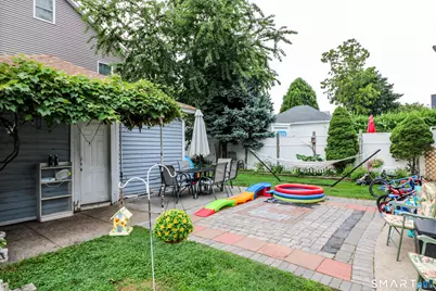 204 Savoy Street, Bridgeport, CT 06606 - Photo 7