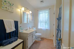 8B Godfrey St, Groton, CT 06355 - Photo 23