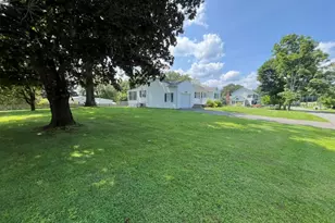 21 Brookfield Meadows Rd, Brookfield, CT 06804 - Photo 3
