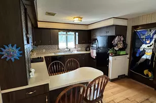 879 Congress Ave, Waterbury, CT 06708 - Photo 9