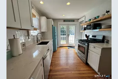 70 Noyes Avenue, Stonington, CT 06379 - Photo 9