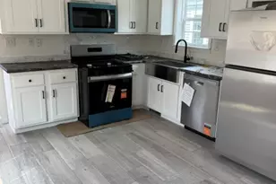 301 S Main St, Newtown, CT 06470 - Photo 5