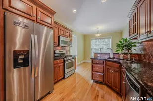 159 Bradford Walk, New Britain, CT 06053 - Photo 5