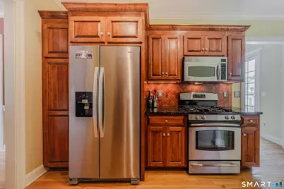 159 Bradford Walk, New Britain, CT 06053 - Photo 3