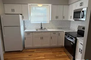 330 Blake St, New Haven, CT 06515 - Photo 1