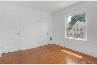 31 Smith Street, West Haven, CT 06516 - Photo 9
