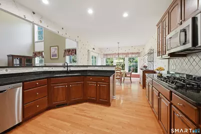521 Putting Green Lane #521, Oxford, CT 06478 - Photo 9