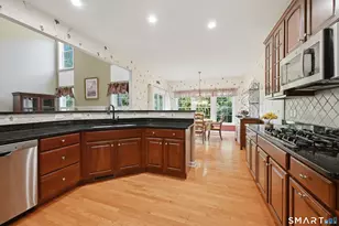 521 Putting Green Lane, Oxford, CT 06478 - Photo 9