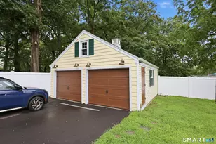 134 Oakwood Ave, West Hartford, CT 06119 - Photo 27