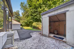 10 Pineview Dr, Branford, CT 06405 - Photo 35