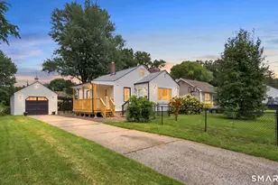 134 Oxford Dr, East Hartford, CT 06118 - Photo 1