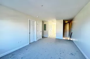 36 Fairgate Dr, Stamford, CT 06902 - Photo 7