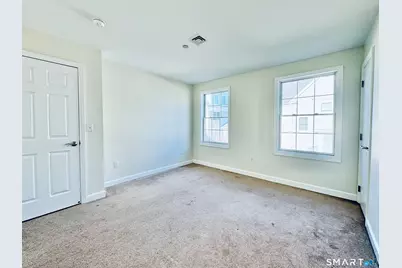 36 Fairgate Drive, Stamford, CT 06902 - Photo 9