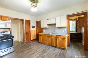 251 Monroe St, New Britain, CT 06052 - Photo 11
