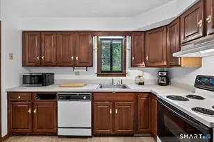 35 Aileen Dr, Madison, CT 06443 - Photo 13