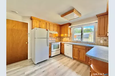 101 Webb Avenue, Stamford, CT 06902 - Photo 25