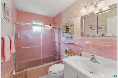 21 Sussex Place, Stamford, CT 06905 - Photo 19