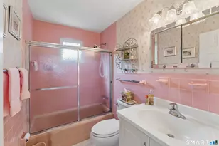 21 Sussex Pl, Stamford, CT 06905 - Photo 19