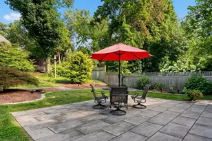 36 Bainton Rd, West Hartford, CT 06117 - Photo 23