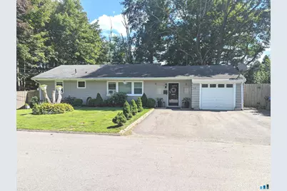 38 Pine Street, Norwich, CT 06360 - Photo 1