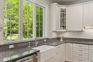 47 Summit Ridge Rd, Stamford, CT 06902 - Photo 9