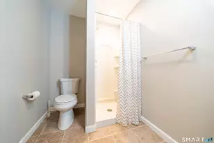 9 Englewood Ave, West Hartford, CT 06110 - Photo 23