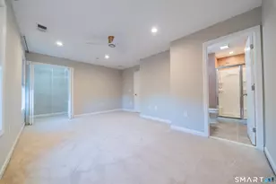 9 Englewood Ave, West Hartford, CT 06110 - Photo 15