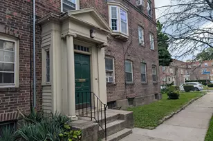 557 Wilmot Ave, Bridgeport, CT 06607 - Photo 3