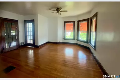 261 Wakelee Avenue #2, Ansonia, CT 06401 - Photo 3