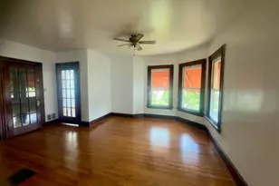 261 Wakelee Ave, Ansonia, CT 06401 - Photo 3
