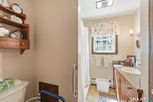 22 Kingsbury Rd, Thompson, CT 06277 - Photo 15