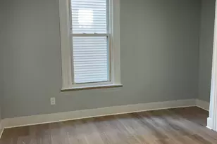 1086 E Main St, Waterbury, CT 06705 - Photo 3