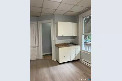 1086 East Main Street, Waterbury, CT 06705 - Photo 1
