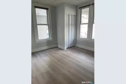 1086 East Main Street, Waterbury, CT 06705 - Photo 5