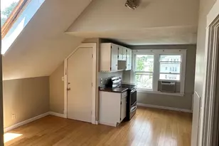 40 Quaker Ln S, West Hartford, CT 06119 - Photo 3