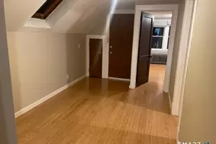 40 Quaker Ln S, West Hartford, CT 06119 - Photo 5
