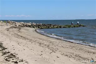 20 Shoreline Dr, Stratford, CT 06615 - Photo 1