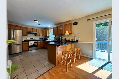 32 Pollys Lane, Montville, CT 06382 - Photo 9
