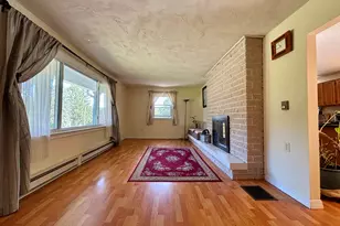 32 Pollys Ln, Montville, CT 06382 - Photo 7