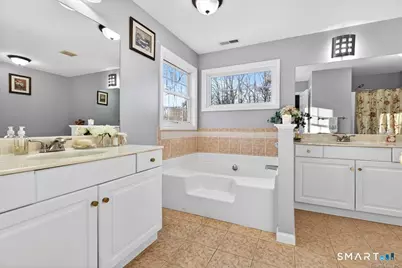 72 Broadmere Road, Stratford, CT 06614 - Photo 17