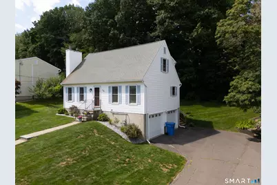 18 Kendall Circle, Waterbury, CT 06708 - Photo 5