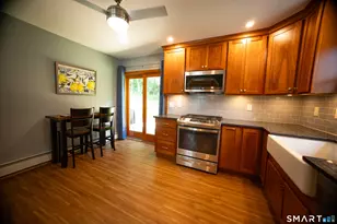 18 Kendall Cir, Waterbury, CT 06708 - Photo 9