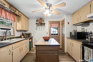 17 Lancer Dr, Enfield, CT 06082 - Photo 3