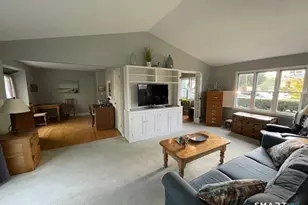 402 Riverside Dr, Fairfield, CT 06824 - Photo 9