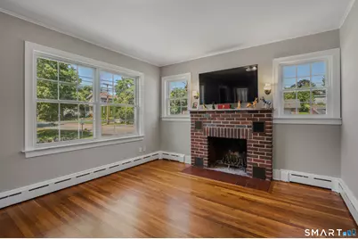4 Cottage Street, Groton, CT 06340 - Photo 15
