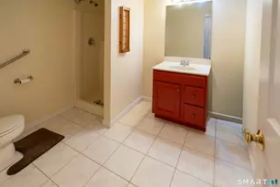 640 New Britain Ave, Newington, CT 06111 - Photo 15