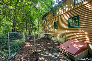 176 Lake Dr E, Montville, CT 06370 - Photo 29